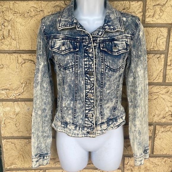 Mossimo Supply Co. Jackets & Blazers - Mossimo Supply Co. stretch comfy Soft Jacket Denim Size S / P acid wash 90s y2k